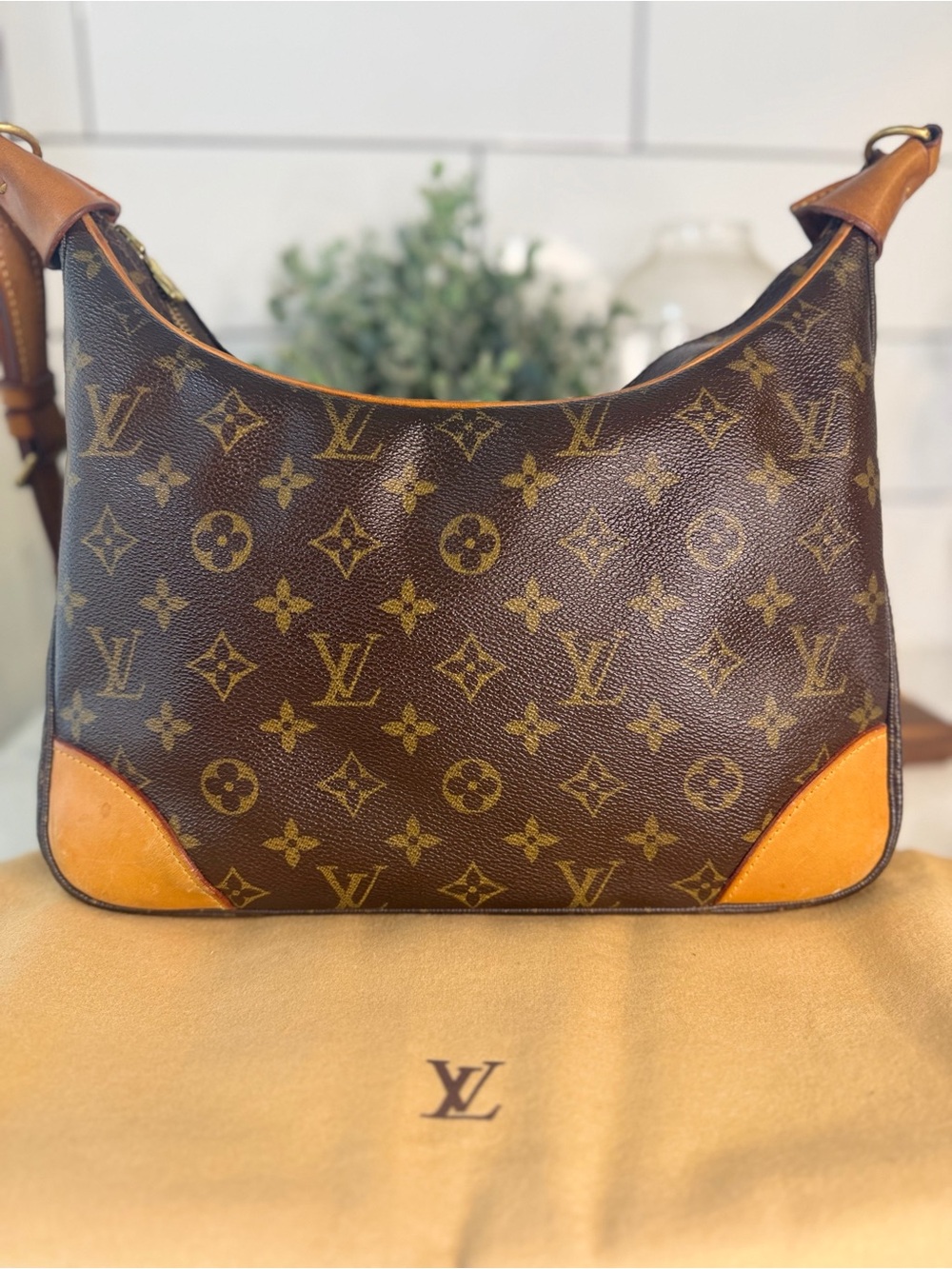 Authentic LOUIS VUITTON Boulogne 30 Shoulder Bag - Vintage 2003 with dustbag
